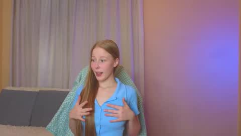 Snapshot of jenny_angelok chatting on 03/09/25, 09:57 Next broadcast on December 05 subject to change online show from 03/09/25, 09:57