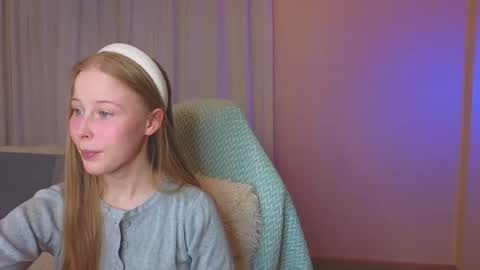 Snapshot of jenny_angelok chatting on 03/12/25, 11:09 Next broadcast on December 05 subject to change online show from 03/12/25, 11:09