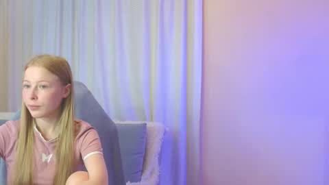 Snapshot of jenny_angelok chatting on 09/11/25, 10:37 Next broadcast on December 05 subject to change online show from 09/11/25, 10:37