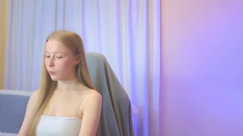 Snapshot of jenny_angelok chatting on 09/18/25, 10:39 Next broadcast on December 05 subject to change online show from 09/18/25, 10:39