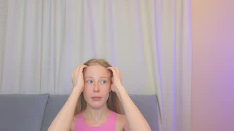 Snapshot of jenny_angelok chatting on 11/07/25, 11:10 Next broadcast on December 05 subject to change online show from 11/07/25, 11:10