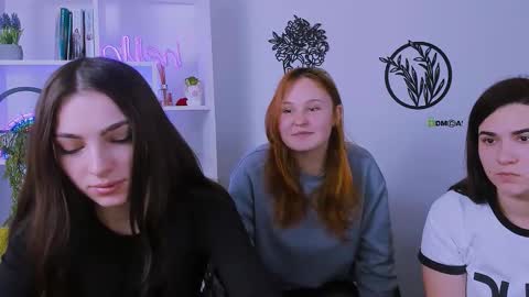 Snapshot of jenny_donne chatting on 02/18/26, 12:45 jenny_donne online show from 02/18/26, 12:45