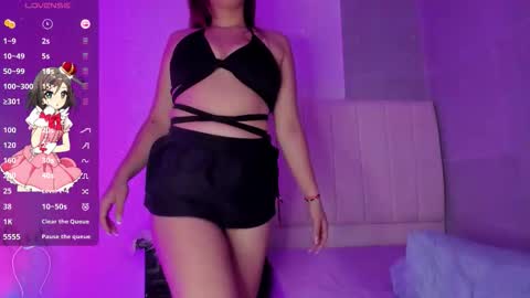 Snapshot of jenny_ford_181 chatting on 10/31/25, 11:50 andrea online show from 10/31/25, 11:50