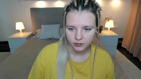 Jenny online show from 10/25/25, 01:13