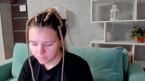 Jenny online show from 10/31/25, 01:06