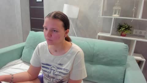 Snapshot of jenny_jimmy chatting on 06/08/26, 09:20 Jenny online show from 06/08/26, 09:20