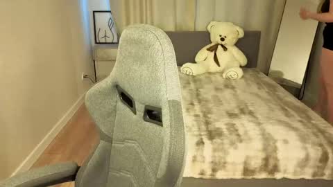 Jenny Perez online show from 05/15/26, 10:50