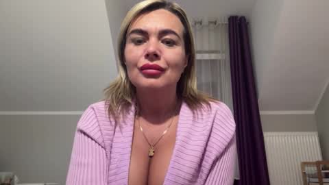 Jenny online show from 09/25/25, 07:12