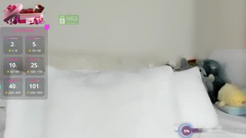 Snapshot of jenny_quinn18 chatting on 10/10/25, 02:43 Jenny online show from 10/10/25, 02:43