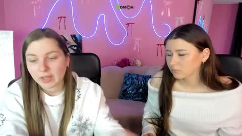 Snapshot of jenny_rill chatting on 04/07/26, 10:48 Jenny online show from 04/07/26, 10:48