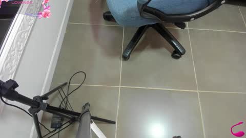 jenny_stark online show from 12/05/25, 11:08