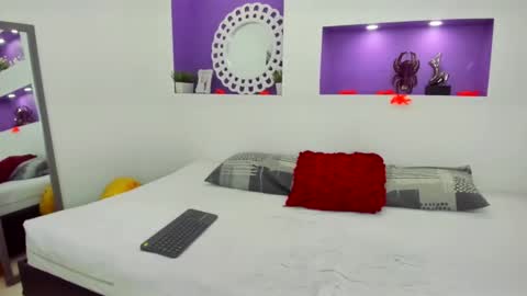 jenny_towers online show from 10/25/25, 07:08