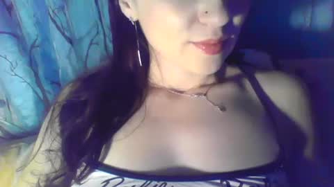 Snapshot of jennyferdoe chatting on 02/17/25, 10:47 jennyferdoe online show from 02/17/25, 10:47