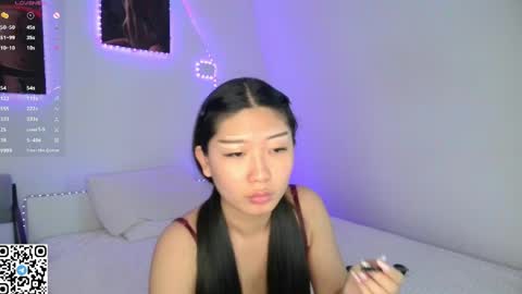 Snapshot of jennysilk chatting on 05/30/26, 08:11 Jenny online show from 05/30/26, 08:11