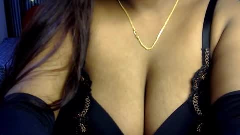 Snapshot of jennysinghaniya chatting on 12/22/24, 08:47 jenny online show from 12/22/24, 08:47