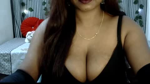 Snapshot of jennysinghaniya chatting on 02/07/25, 12:09 jenny online show from 02/07/25, 12:09