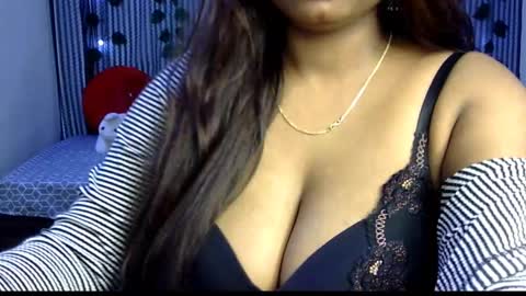 Snapshot of jennysinghaniya chatting on 02/13/25, 11:58 jenny online show from 02/13/25, 11:58