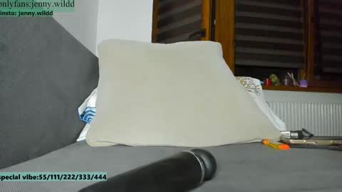 infamous blondiechloe.             Jennyjennywildd online show from 09/24/25, 08:56
