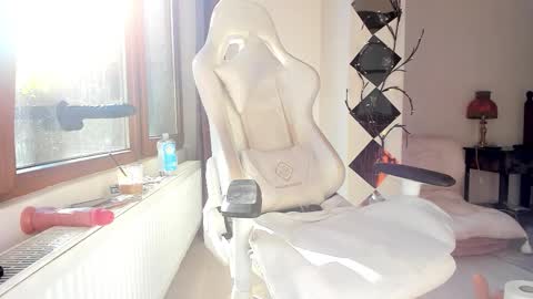 infamous blondiechloe.             Jennyjennywildd online show from 10/09/25, 07:50