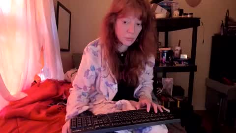 Snapshot of jenovakitty chatting on 01/10/26, 04:53 Jenn - come to my onlyfans online show from 01/10/26, 04:53