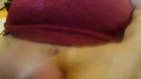 Snapshot of jepn1112 chatting on 12/22/24, 02:38 JoeEBear online show from 12/22/24, 02:38