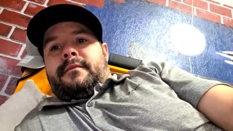 Lous online show from 12/21/25, 09:44