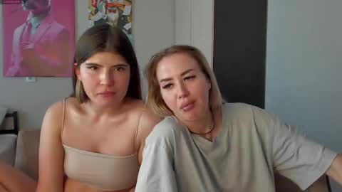 Hi hi We are Jessie and Betti online show from 02/16/25, 12:54