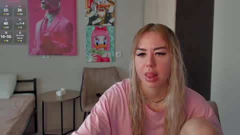 Hi hi We are Jessie and Betti online show from 02/20/25, 06:28