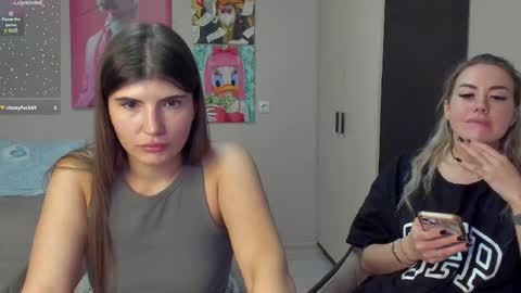 Hi hi We are Jessie and Betti online show from 03/01/25, 04:44