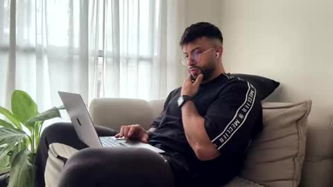 Jeremy online show from 04/17/26, 07:28