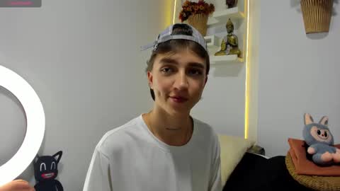 jero independent model online show from 11/06/25, 02:12