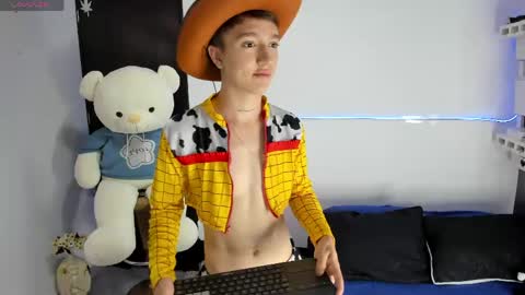 Snapshot of jeremy_salvatore_ chatting on 05/15/26, 06:59 jero independent model online show from 05/15/26, 06:59