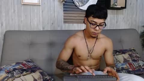 Snapshot of jeremy_wallker chatting on 02/05/26, 07:40 Jeremy online show from 02/05/26, 07:40