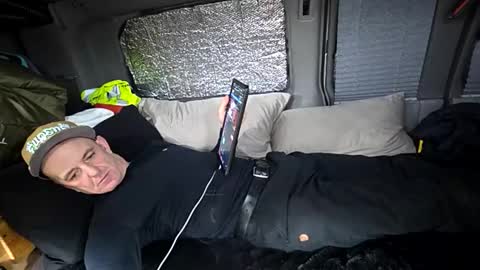 Jeremy online show from 12/02/25, 03:45