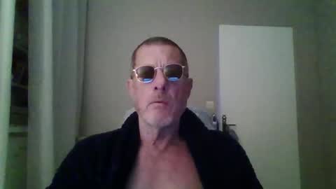 jerflor online show from 11/06/25, 01:56