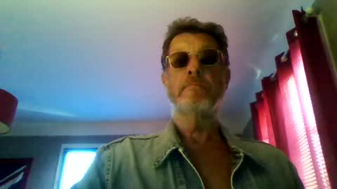 Snapshot of jerflor chatting on 06/20/26, 02:20 jerflor online show from 06/20/26, 02:20