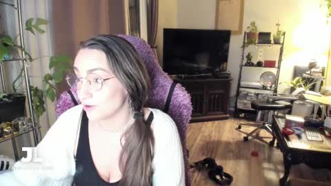 Snapshot of jerilynn chatting on 02/25/25, 05:41 Jeri Lynn online show from 02/25/25, 05:41