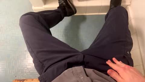 Snapshot of jerkeysmiles5 chatting on 12/31/24, 10:34 Jerkeysmiles5 online show from 12/31/24, 10:34