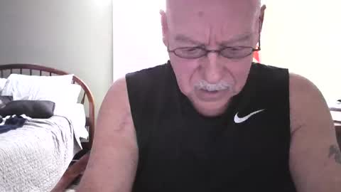 Snapshot of jerkingmanforyou chatting on 02/17/26, 01:13 jerkingmanforyou online show from 02/17/26, 01:13