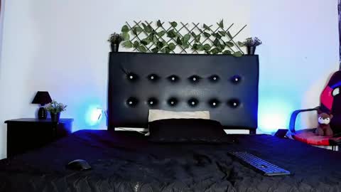 Jeronimo online show from 04/18/26, 02:15