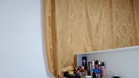 Snapshot of jerricavalladores chatting on 02/25/26, 10:08 Bella online show from 02/25/26, 10:08