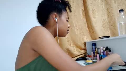 Snapshot of jerricavalladores chatting on 03/01/26, 10:01 Bella online show from 03/01/26, 10:01