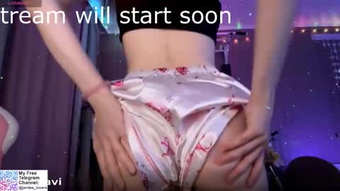 jerrienyhan online show from 10/24/25, 01:18