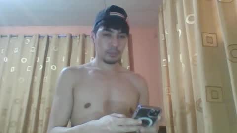 Snapshot of jersen69 chatting on 11/21/25, 02:21 jersen69 online show from 11/21/25, 02:21