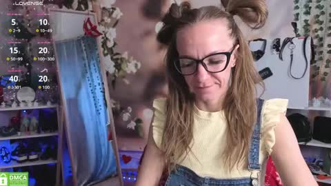 jesica_moon_peachyy online show from 05/02/26, 03:22