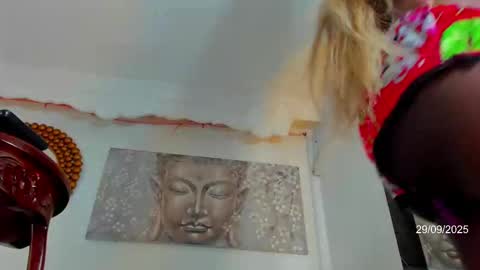 Snapshot of jesica_sanchez chatting on 09/30/25, 09:42 jesica_sanchez online show from 09/30/25, 09:42