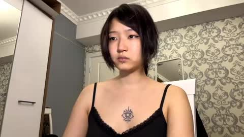 Snapshot of jesicalozaya chatting on 06/10/26, 07:07 Emi online show from 06/10/26, 07:07