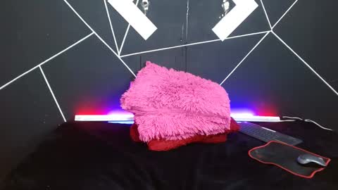 Snapshot of jesiclark chatting on 01/19/25, 02:57 sofi online show from 01/19/25, 02:57