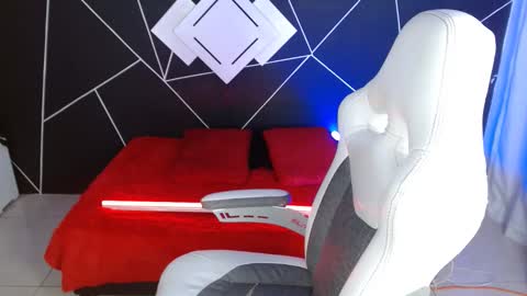 Snapshot of jesiclark chatting on 01/26/25, 02:03 sofi online show from 01/26/25, 02:03