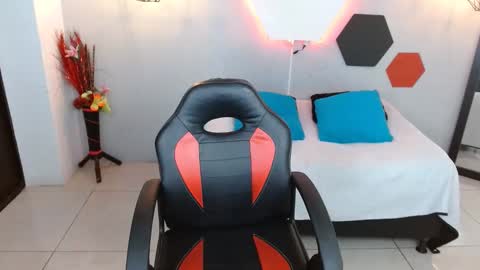 Snapshot of jesiclark chatting on 02/25/25, 12:58 sofi online show from 02/25/25, 12:58